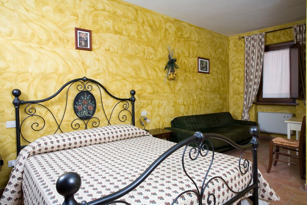 La Tenuta Dei Ricordi Castel Ritaldi Kültér fotó